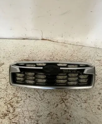 Subaru Crosstrek II Front grill 91122FL100