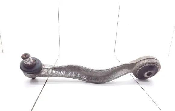 Volkswagen PASSAT B5 Front lower control arm/wishbone