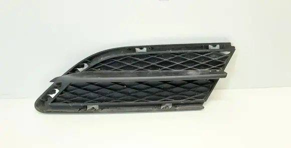 BMW 3 E90 E91 Front bumper lower grill 7138417 51117138417