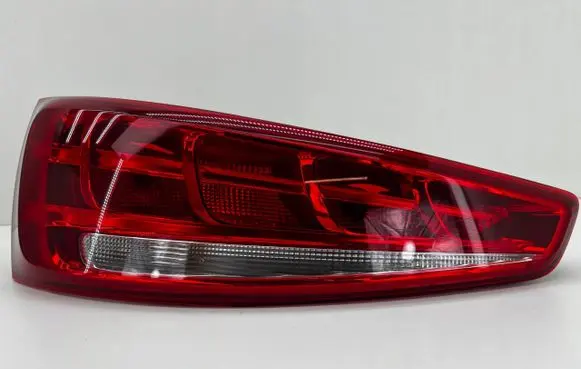 Audi Q3 8U Tailgate rear/tail lights