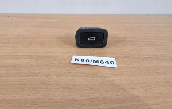 Land Rover Discovery 4 - LR4 Tailgate/trunk/boot open switch CPLA10E998AA