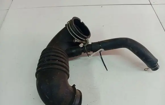 Toyota Yaris Air intake hose/pipe