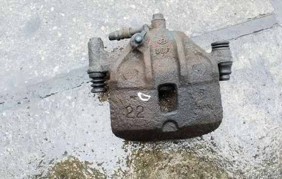 Hyundai Getz Front brake caliper