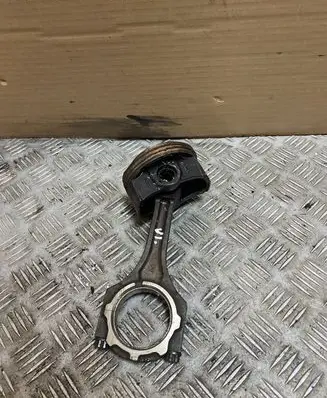 Lexus RX 300 Piston with connecting rod 31070