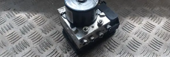 Volvo V70 ABS Pump 30681619 P30681619 10021201824
