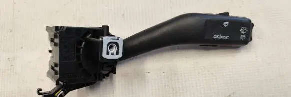 Volkswagen Touran I Wiper control stalk 1K0953519A CZK03 01203506