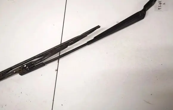 Citroen C5 Front wiper blade arm 