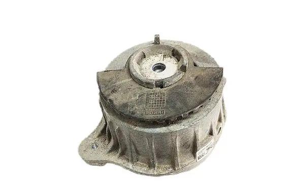 Mercedes-Benz C W205 Engine mount bracket A2132400500
