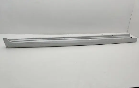 Toyota Camry VIII XV70 Front sill (body part) 7585033130
