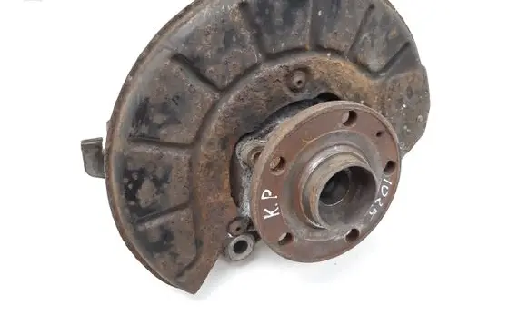 Volkswagen PASSAT B7 Front wheel hub