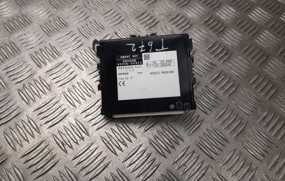 Toyota Avensis T270 Keyless (KESSY) go control unit/module 8999005023
