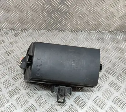 Volkswagen Golf VII Fuse box set 5Q0907361G 5Q0937132A