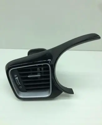 KIA Xceed Dashboard side air vent grill/cover trim