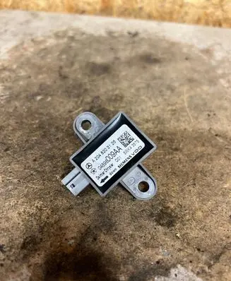 Mercedes-Benz C W204 Airbag deployment crash/impact sensor A2048203126 5WK43575 04896009AA