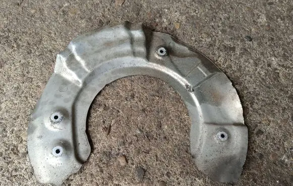 BMW 5 F10 F11 Front brake disc dust cover plate 6775265