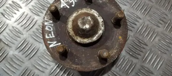 Chrysler Neon II Rear wheel hub