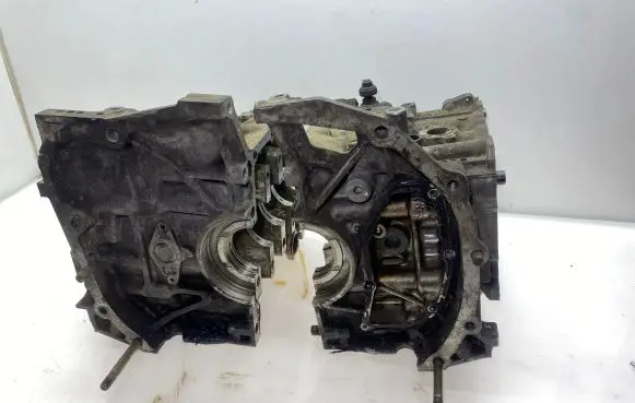 Subaru Forester SF Engine block 11008AA270