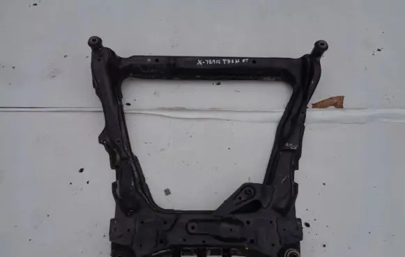 Nissan X-Trail T32 Front subframe