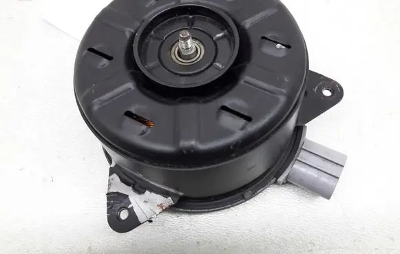 Toyota RAV 4 (XA30) Radiator cooling fan shroud 1636328170