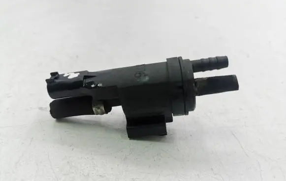 Mercedes-Benz B W245 Vacuum valve 0025401497 48B43625B00