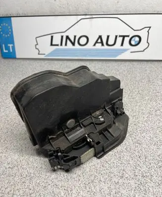 BMW 5 E60 E61 Rear door lock 7167075