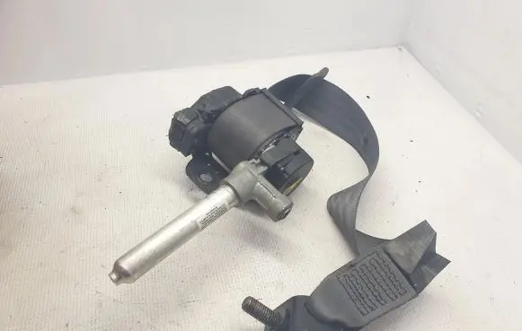 Volvo V70 Set of seat belts 600376700H 39969918