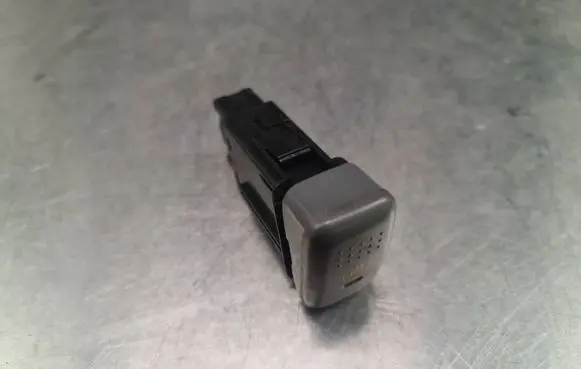 Honda HR-V Windscreen/window heater switch S50M17071