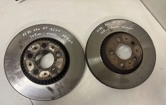 Volvo XC70 Front brake disc