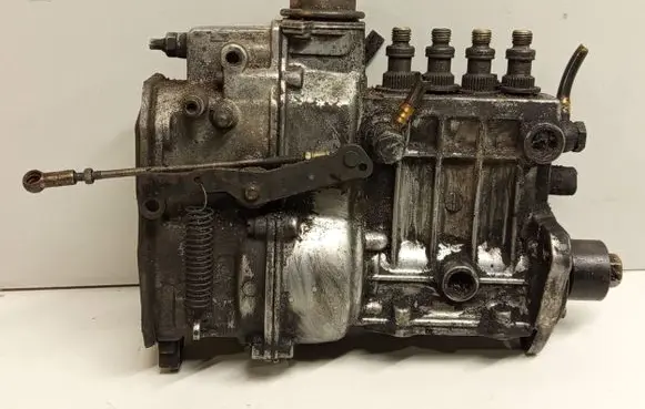 Mercedes-Benz 100 W631 Fuel injection high pressure pump 0400074961 6160706801
