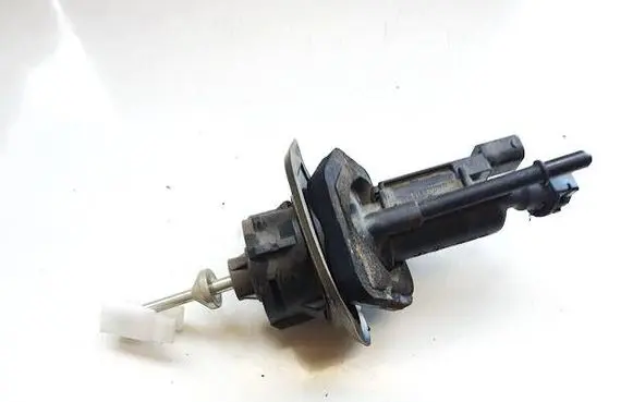 Volvo V40 Clutch master cylinder SE10031