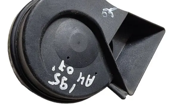 Audi A4 S4 B7 8E 8H Horn signal 8E0951221C E1000233