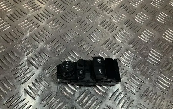 BMW 4 G22 G23 G24 G26 Quarter vent window switch 6809279