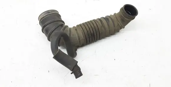 Mitsubishi Pajero Turbo air intake inlet pipe/hose MR404734