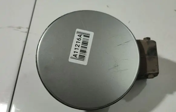 Volkswagen Polo IV 9N3 Fuel tank cap 