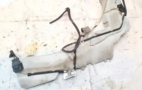 Ford Focus C-MAX Windshield washer fluid reservoir/tank 3m5113k163
