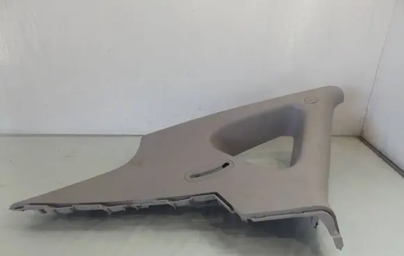 Hyundai i30 Other sill/pillar trim element 858502R000