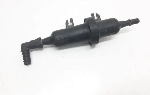 Volvo XC90 Valve vacuum 8634946