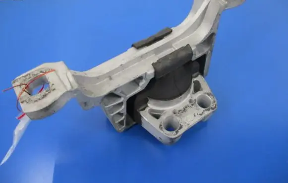 Ford Focus C-MAX Engine mount vacuum valve 