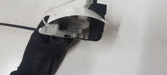 Peugeot 407 Front door lock