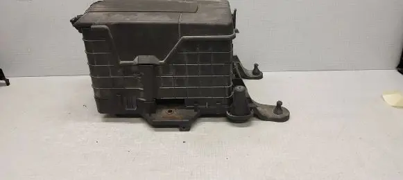 Skoda Octavia Mk2 (1Z) Battery box tray cover/lid 1K0915335C