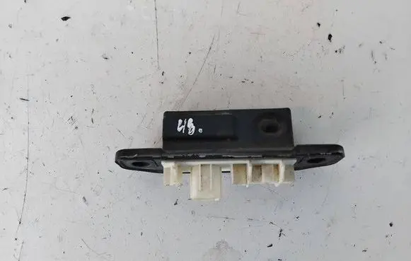 Toyota RAV 4 (XA50) Tailgate opening switch 15D355