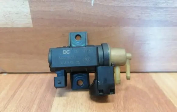 Renault Espace V (RFC) Turbo solenoid valve 8200790180 70181405
