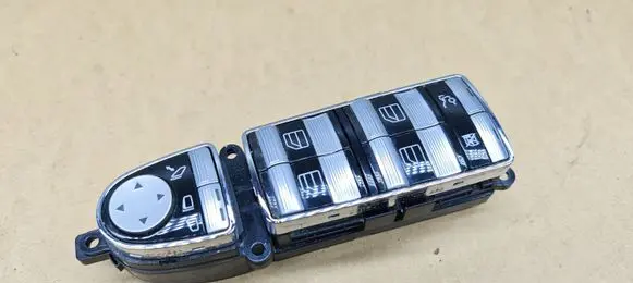 Mercedes-Benz S W221 Electric window control switch A2218213751