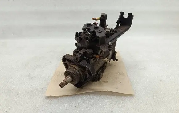 Volkswagen Transporter - Caravelle T4 Fuel injection high pressure pump 028130107A
