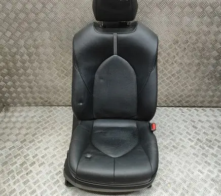 Toyota Camry VIII XV70 Front passenger seat 7101333531 7201033640