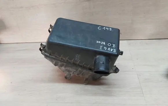 Toyota RAV 4 (XA10) Air filter box cover 17701-74260