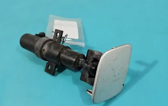 Volkswagen PASSAT B6 Headlight washer spray nozzle 3C0955104A IMPRK1556911