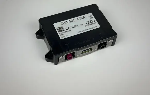 Audi A8 S8 D4 4H Aerial antenna amplifier 4H0035446A 16401111