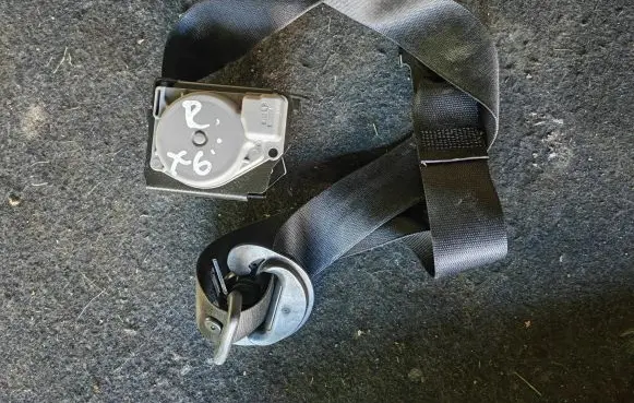 BMW X6 E71 Front seatbelt 0713B811D3 305537599001AE
