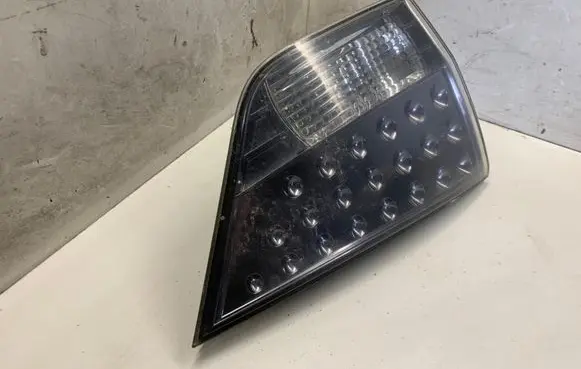 Mitsubishi Outlander Tailgate rear/tail lights 7C28
